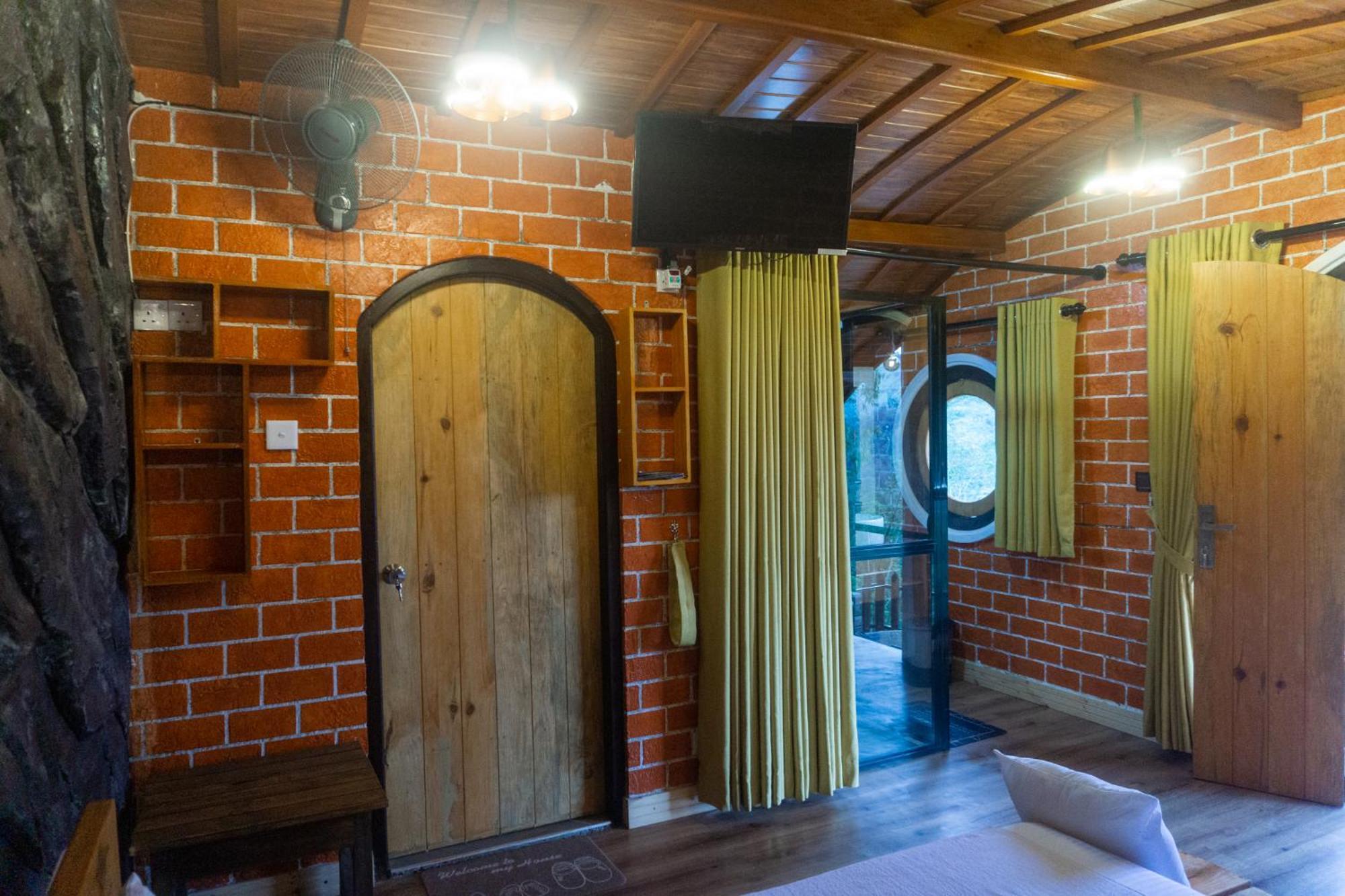 Hobbit Hole Hideaway Bed & Breakfast Ella Exterior photo